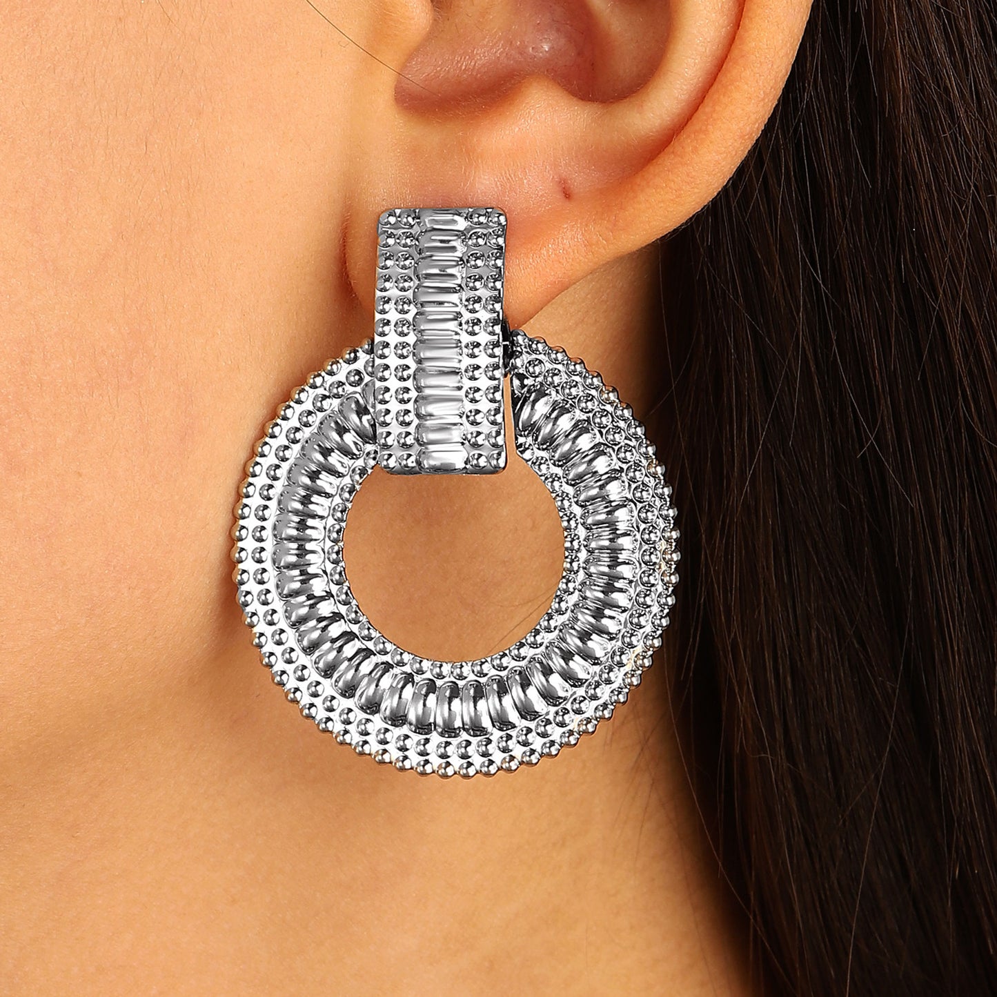 Retro Hollow Round Earrings – Statement Geometric Design