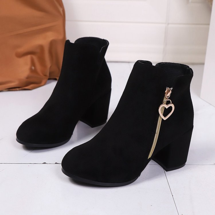 Bottines Chelsea en daim à fermeture éclair latérale et élégantes