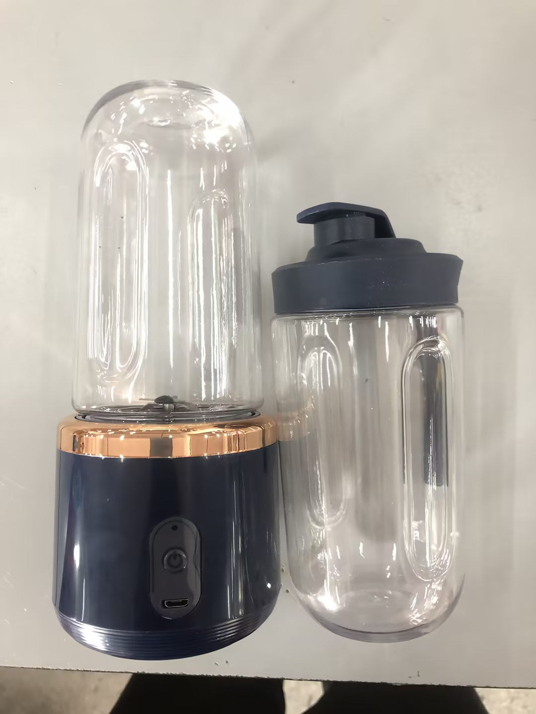 Portable USB Rechargeable Blender - 6-Blade Mini Juicer