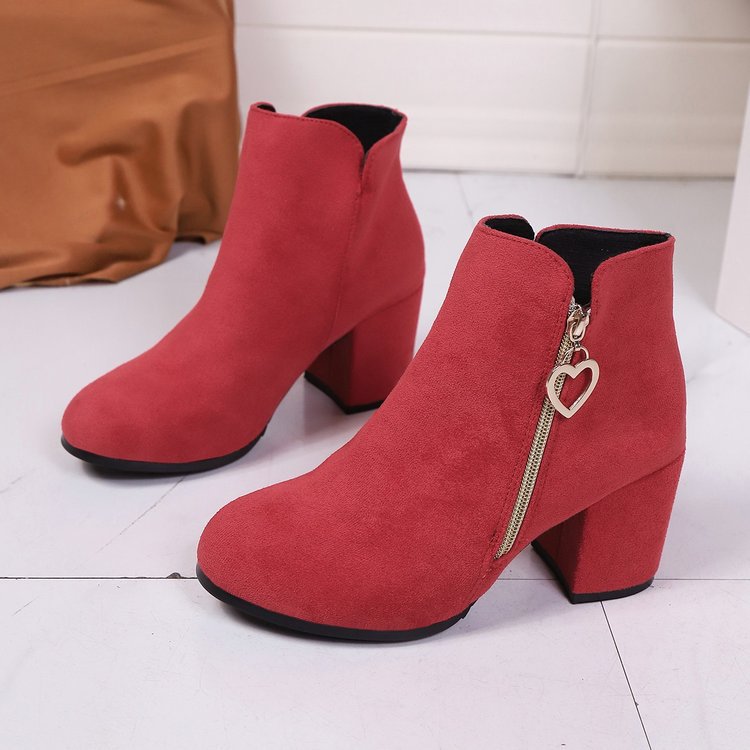Bottines Chelsea en daim à fermeture éclair latérale et élégantes