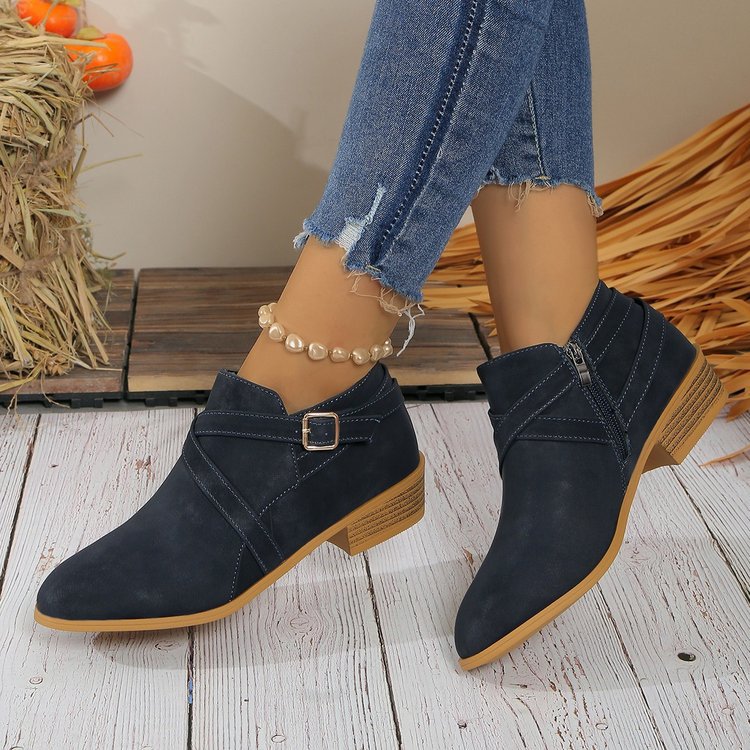 Bottes en cuir grandes tailles pour femme avec fermeture éclair latérale et brides croisées