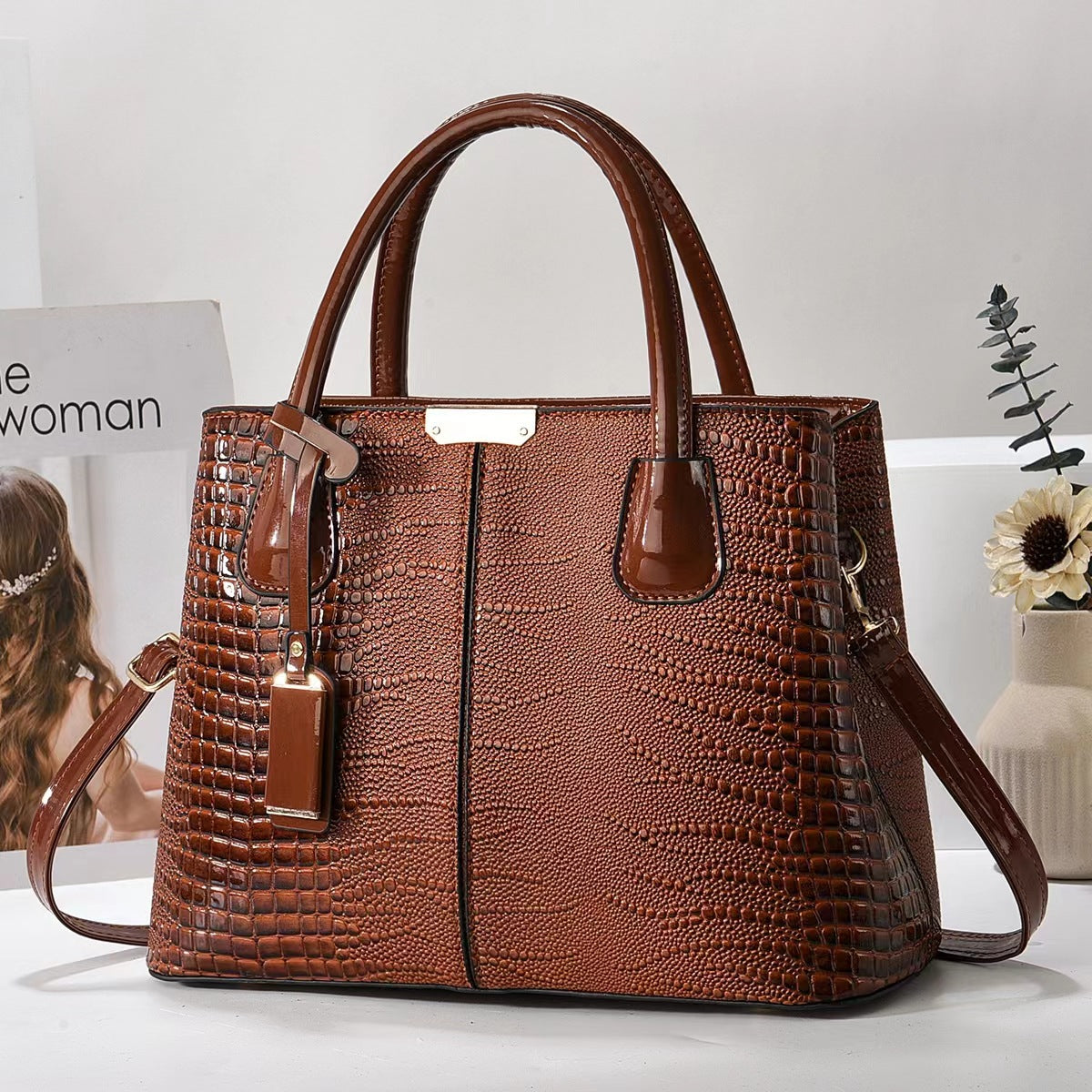 Large Capacity Textured Handbag – Minimalist Structured Design
