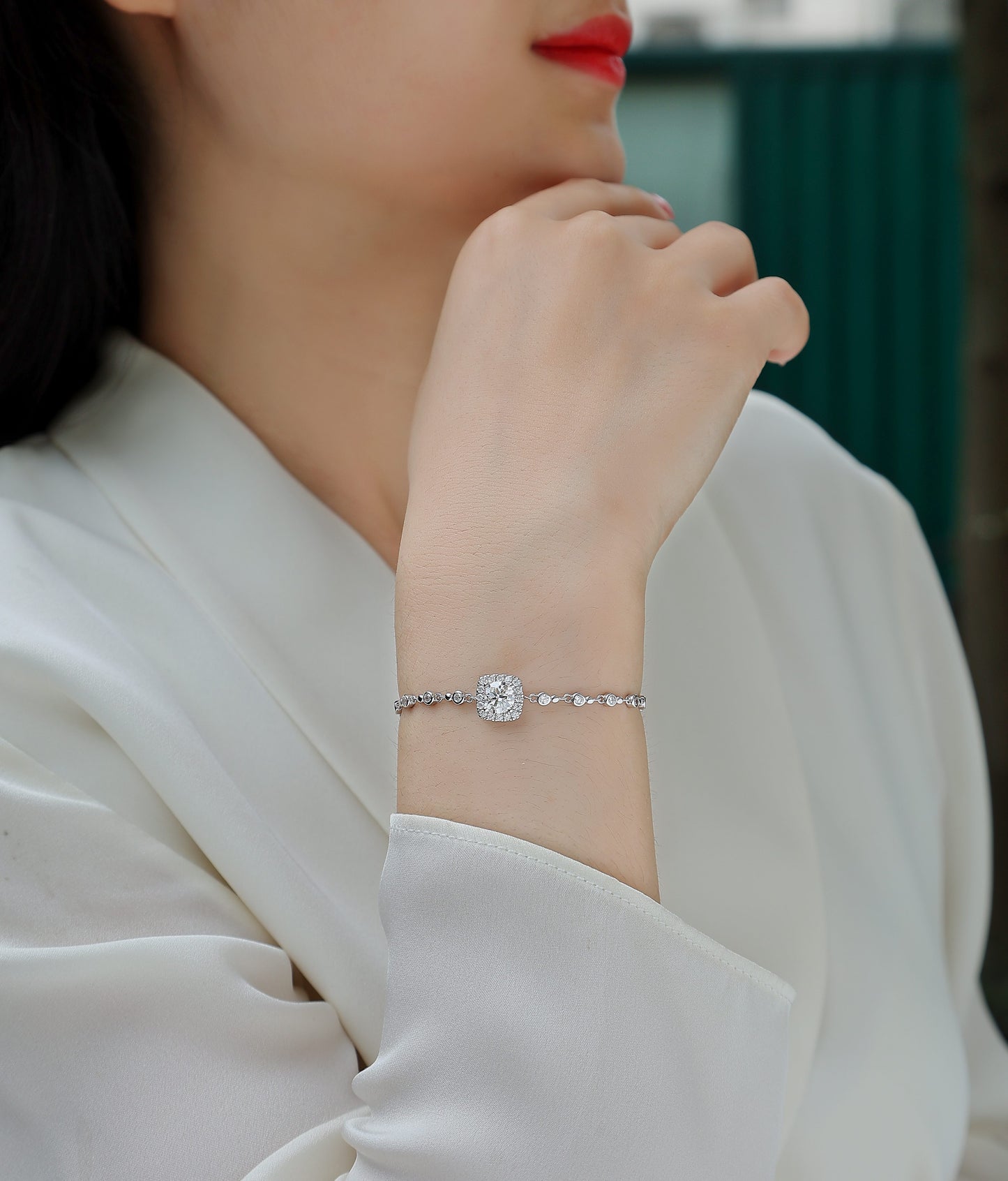 Surrounded By Stars - S925 Platinum Plated Moissanite Bracelet Set