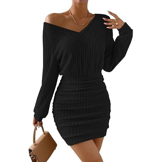 Robe courte plissée à col en V et manches longues pour femme