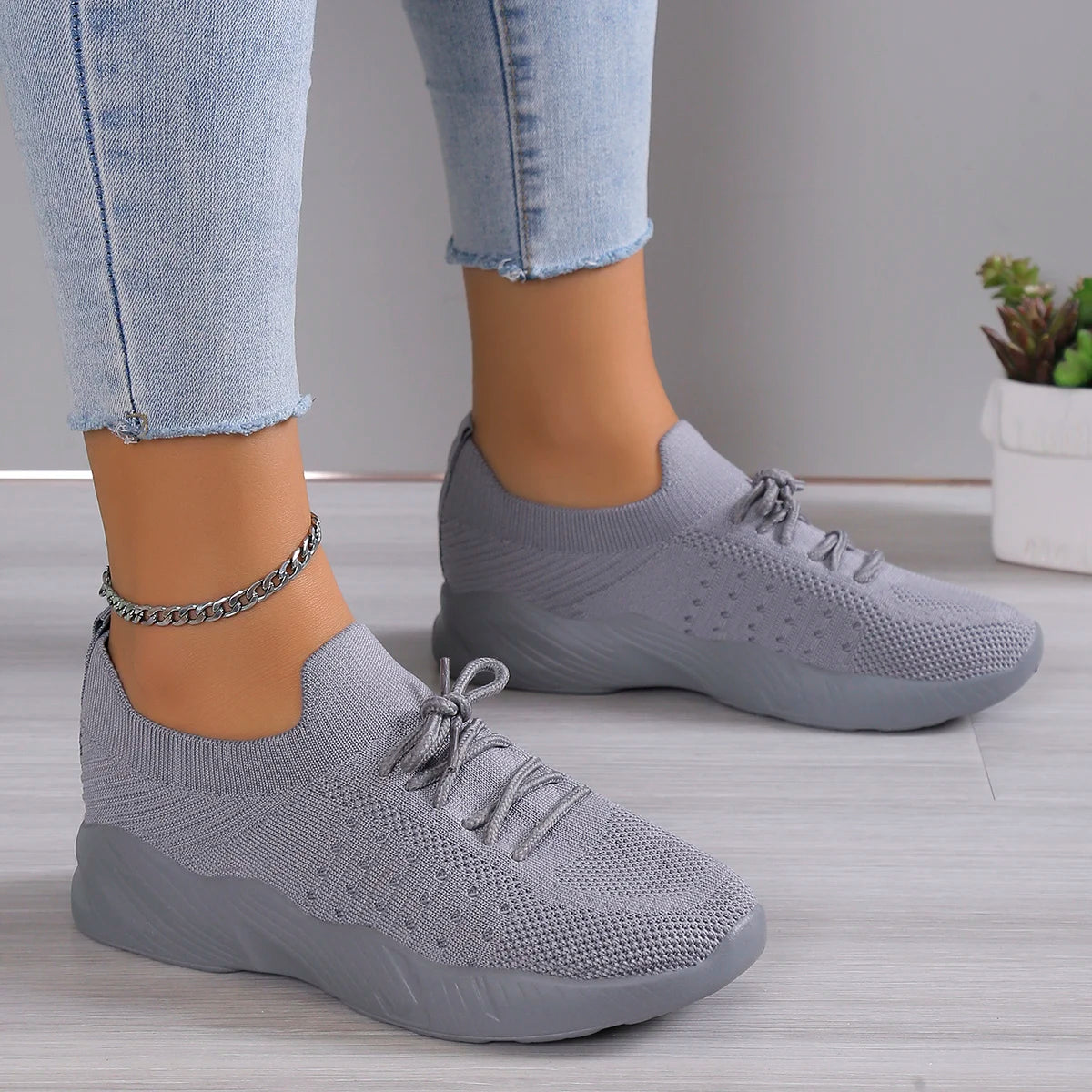Women’s Summer Mesh Breathable Casual Lace-Up Sport Sneakers