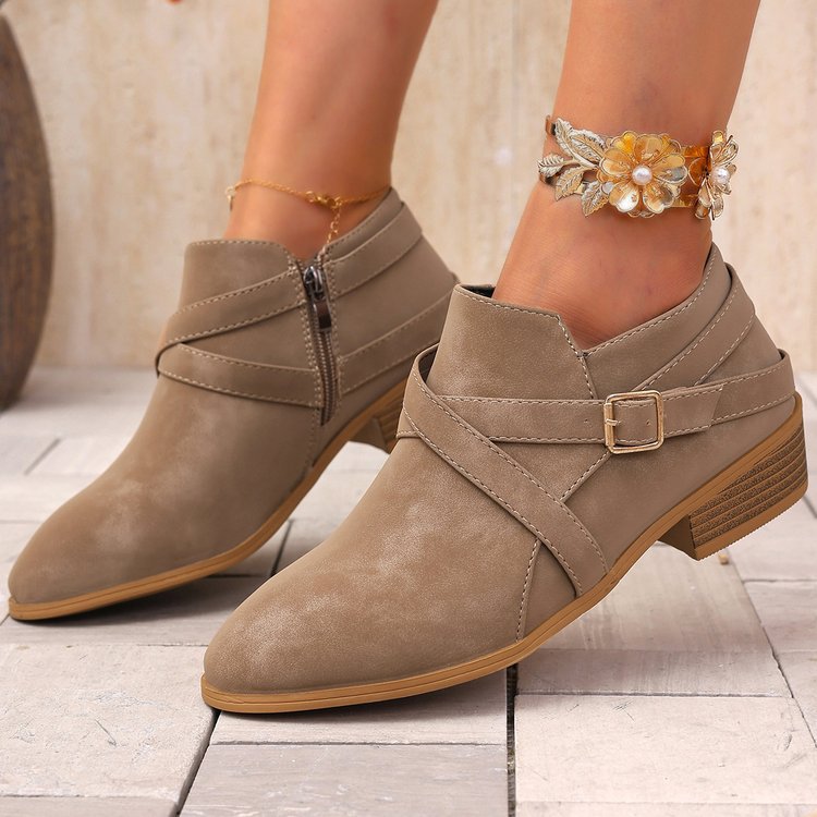 Bottes en cuir grandes tailles pour femme avec fermeture éclair latérale et brides croisées