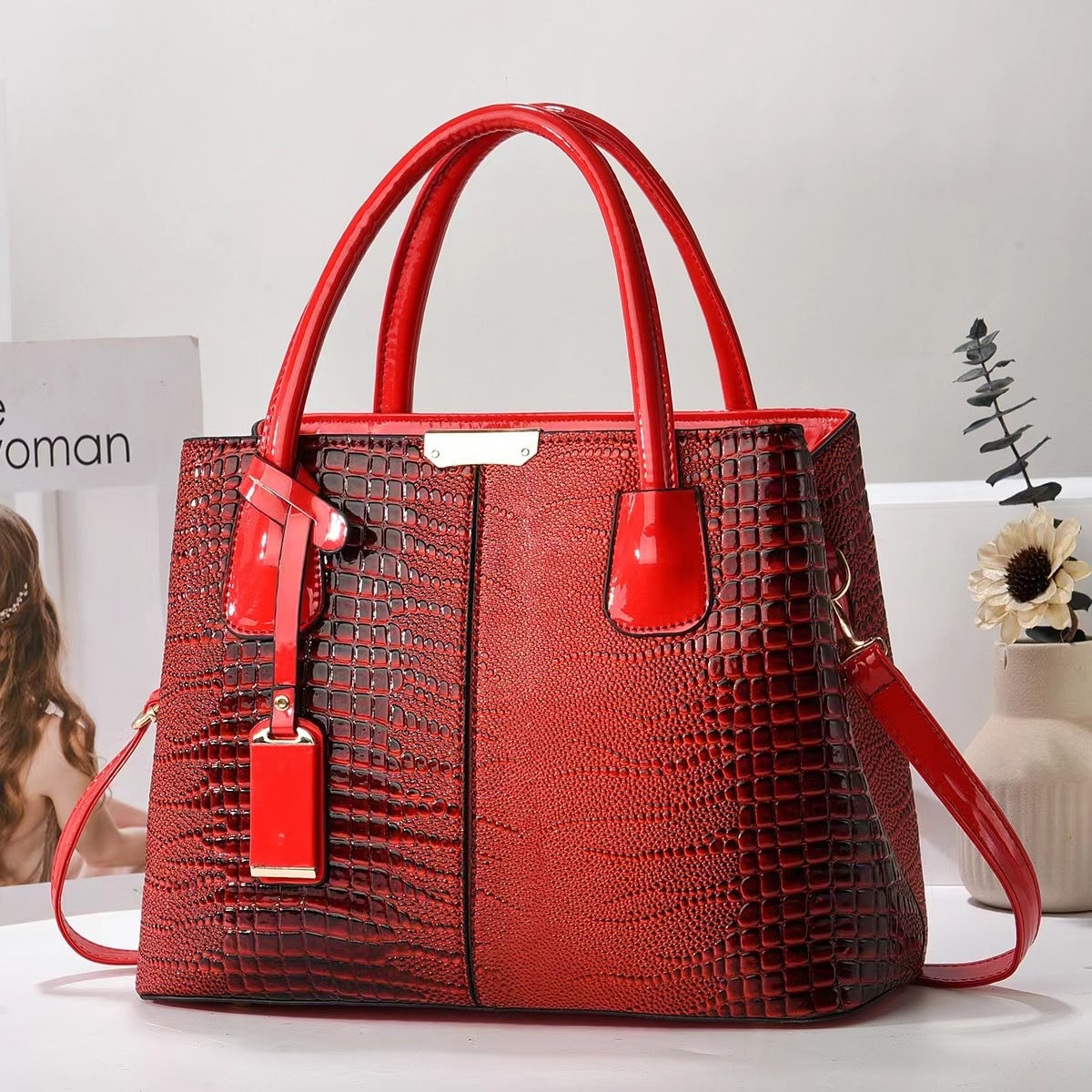 Large Capacity Textured Handbag – Minimalist Structured Design