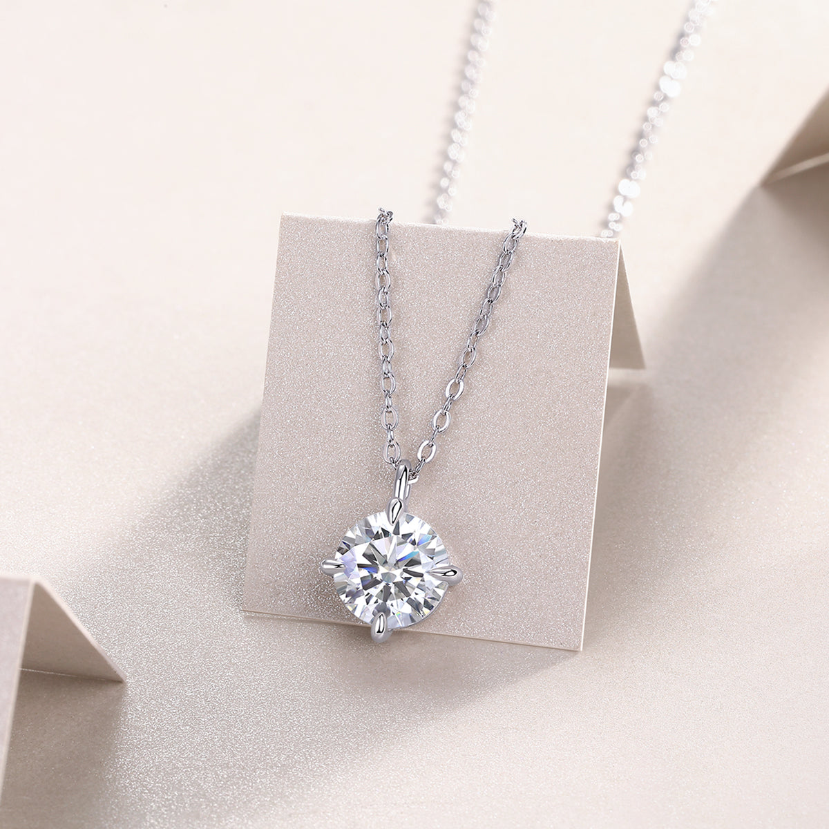 Round Rhythm - S925 Platinum Plated Moissanite Pendant Necklace